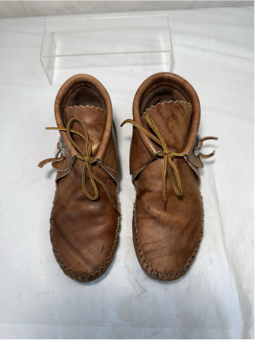 TAOS MOCCASINS TAN LEATHER SHOES WOMENS SZ 6